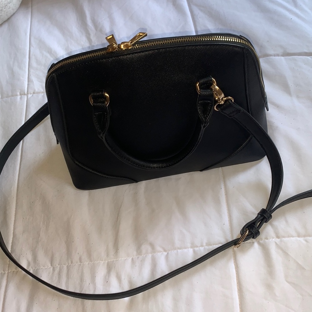 🚫SOLD🚫Forever 21 Satchel